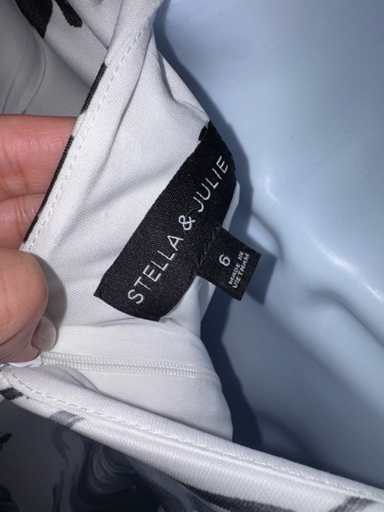 Stella & Julie- NWT Black & White Floral Sheath Dress Size 6 - Picture 4 of 14